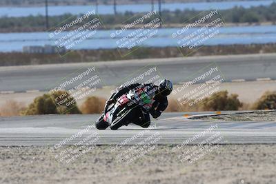 media/Nov-16-2025-Race Pace (Sun) [[8c5fa54630]]/Verified Riders/3-Turn 14 (1045am)/